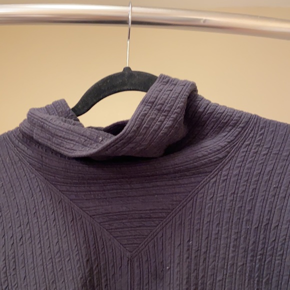 Lululemon sweater - Picture 3 of 4